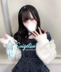 🦋名前：りんか 🔴年齢：20 歳 💴40000円/60分